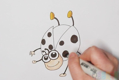 七星瓢虫简笔画图片步骤-3