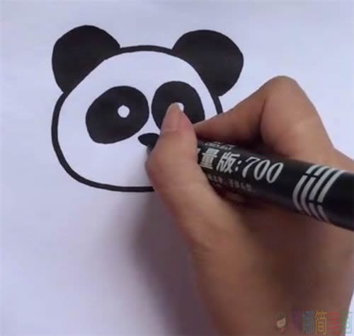熊猫吃竹子简笔画-4