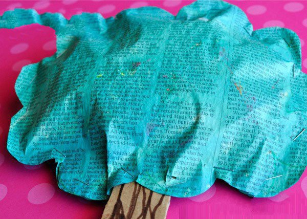 手工报纸大树制作方法-3